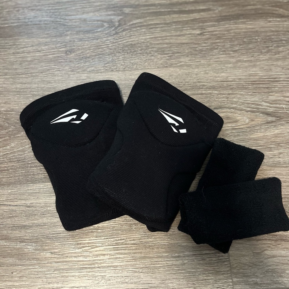 Volleyball essentials set!
